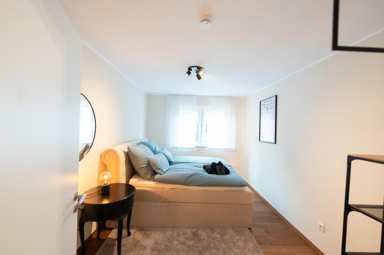 -Zentrale Wohnung-Balkon-Desingerkueche- Bielefeld Exterior photo
